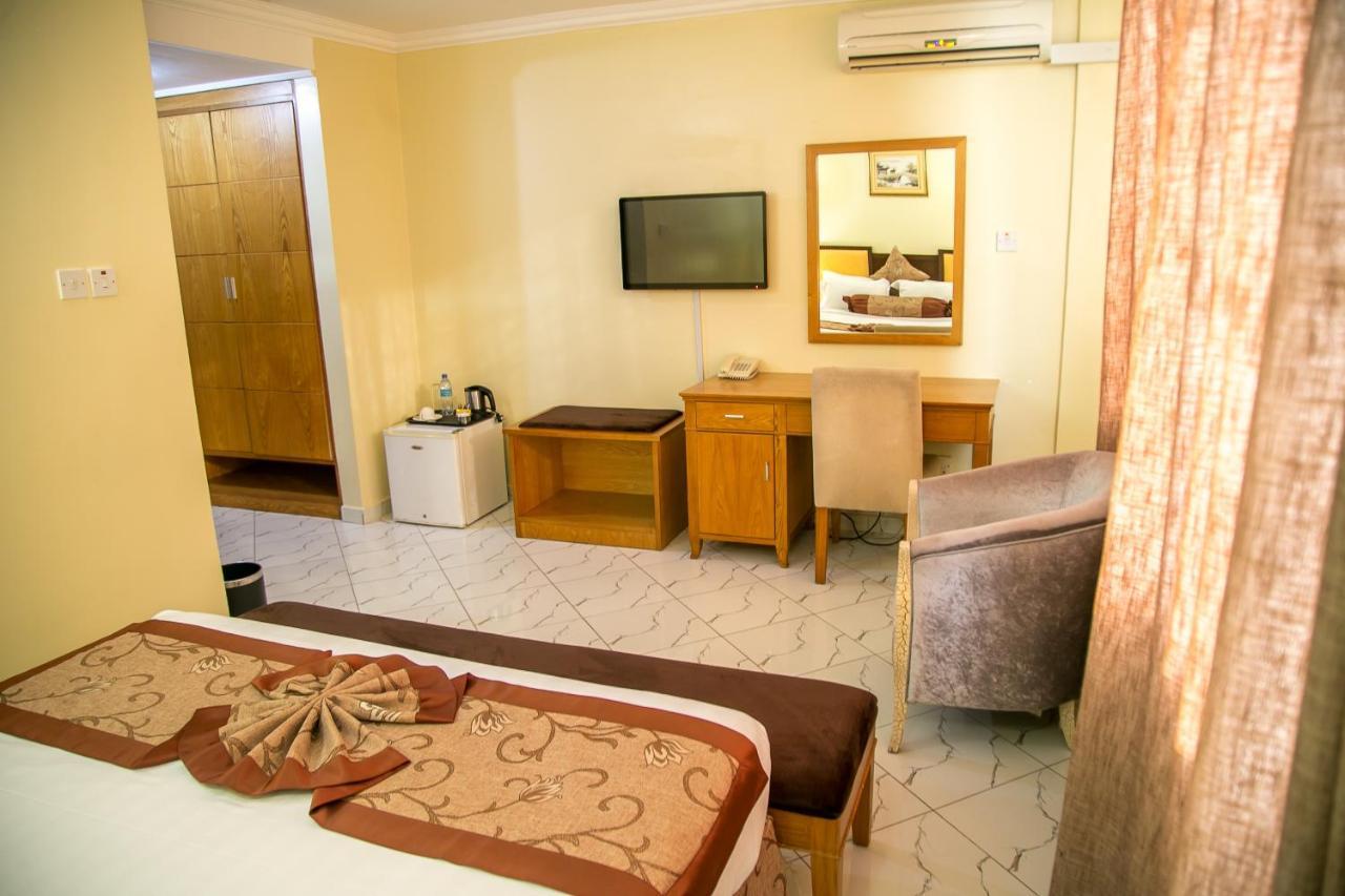 Kebbys Hotel Νταρ ες Σαλάμ Εξωτερικό φωτογραφία