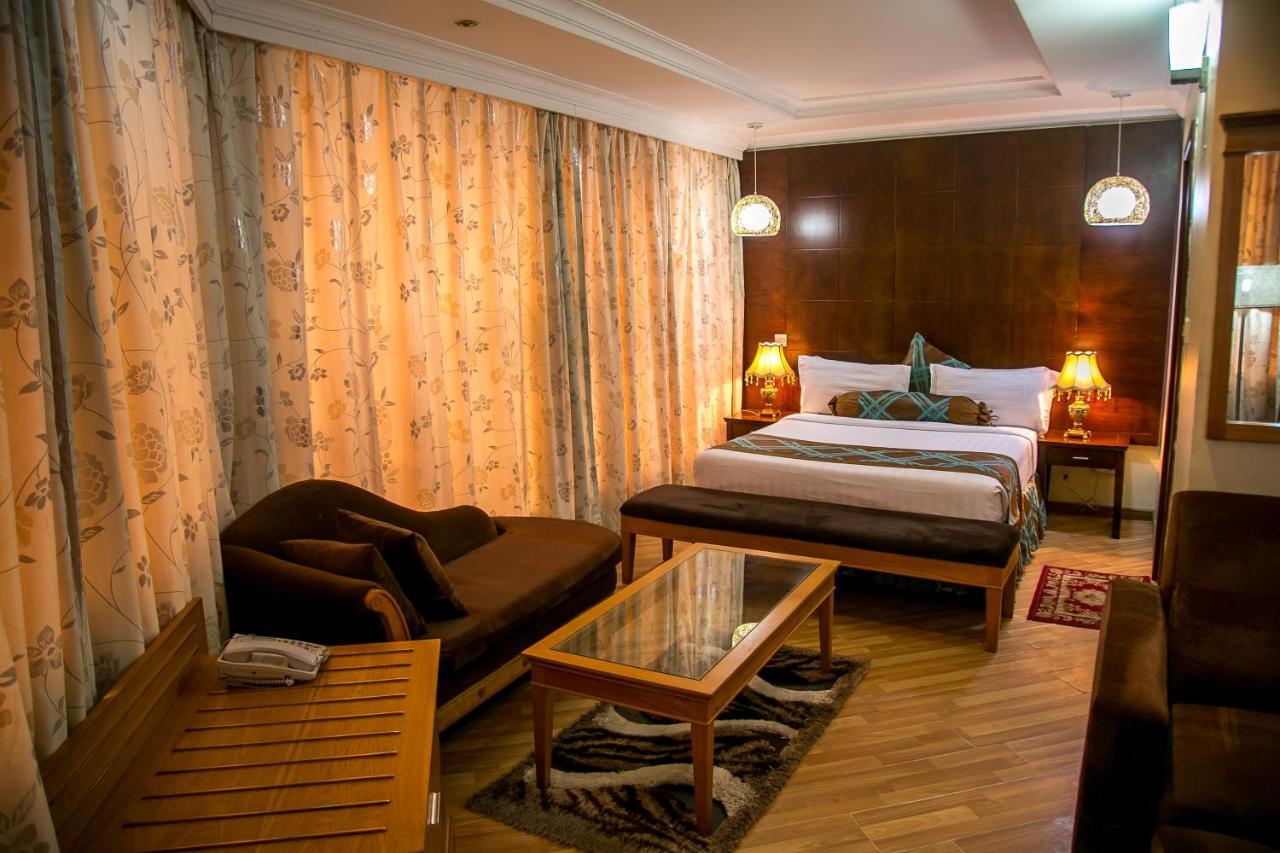 Kebbys Hotel Νταρ ες Σαλάμ Εξωτερικό φωτογραφία