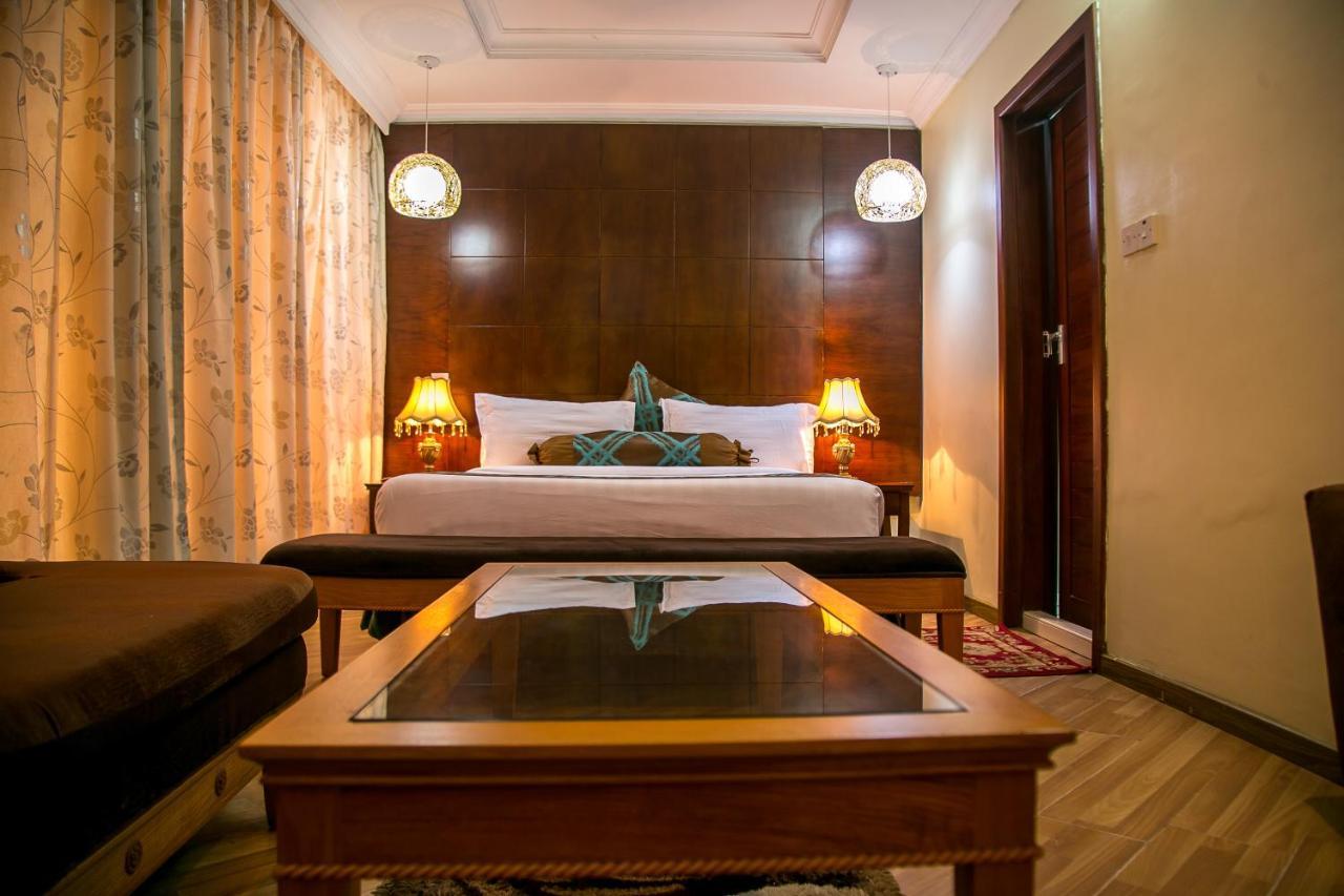 Kebbys Hotel Νταρ ες Σαλάμ Εξωτερικό φωτογραφία